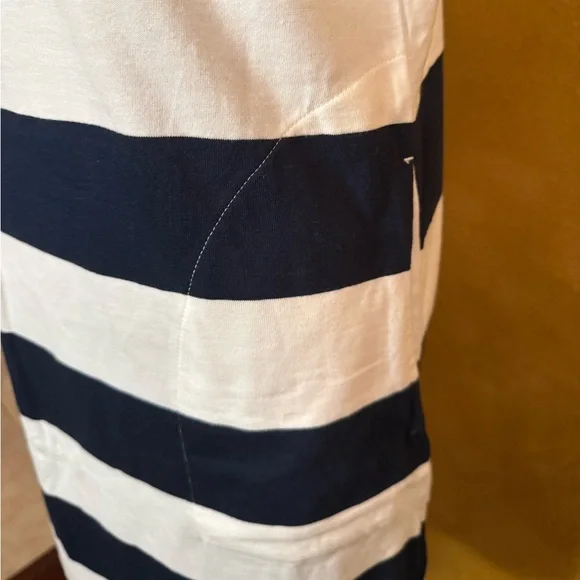 Old Navy Navy & White Striped Sleeveless Dress – Size Medium (NWT) 🤍💙 - Picture 2 of 4
